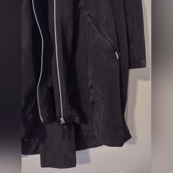 Athleta black rain drop jacket w/ adjustable hood and waist size medium NWOT - Picture 6 of 7